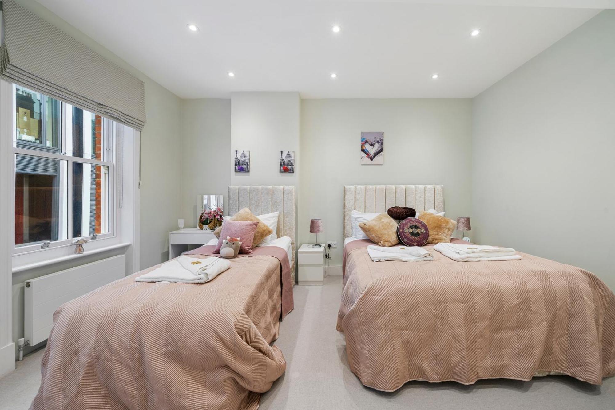 Chic 2 Bed Maisonette In Mayfair 32A London Eksteriør bilde
